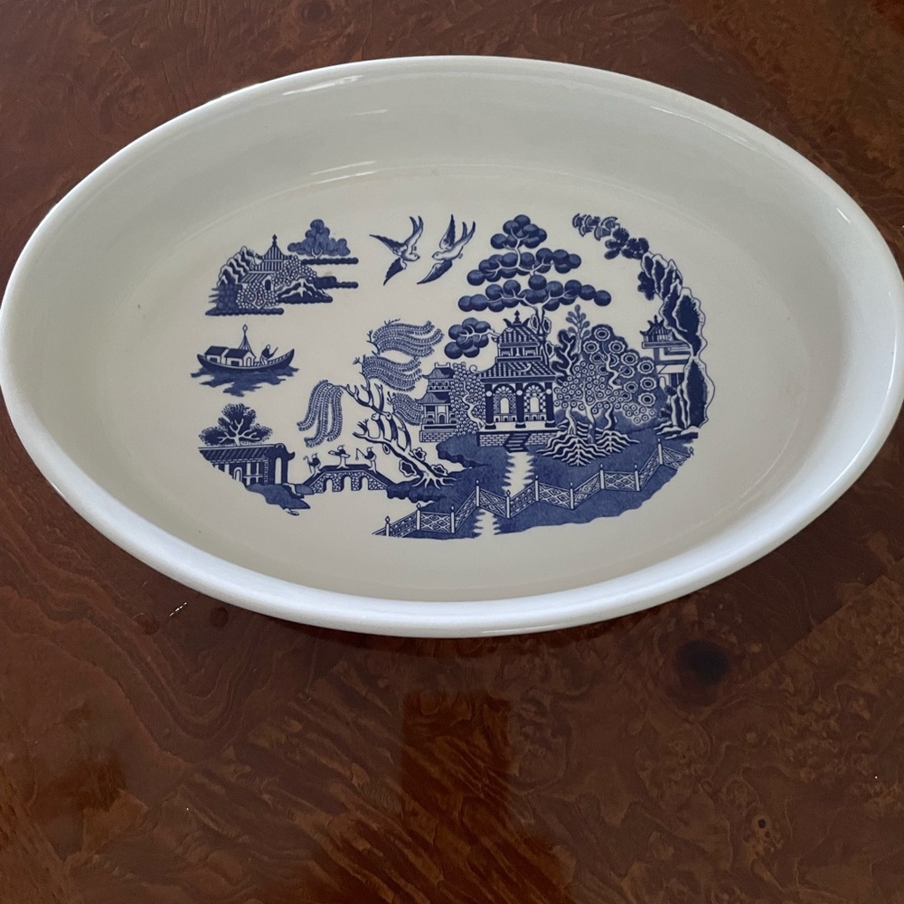 Vintage Johnson Brother Blue Willow Heavy Oval Casserole Dish - Made in Portugal